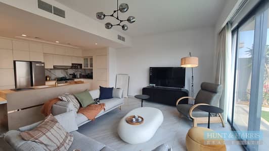 5 Bedroom Villa for Sale in Al Hamra Village, Ras Al Khaimah - 5 Bedroom Beach Front Villa for Sale Al Hamra Village - Luxury Living