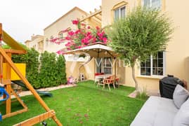 EXCLUSIVE | RENOVATED | NEAR POOL AND PARK