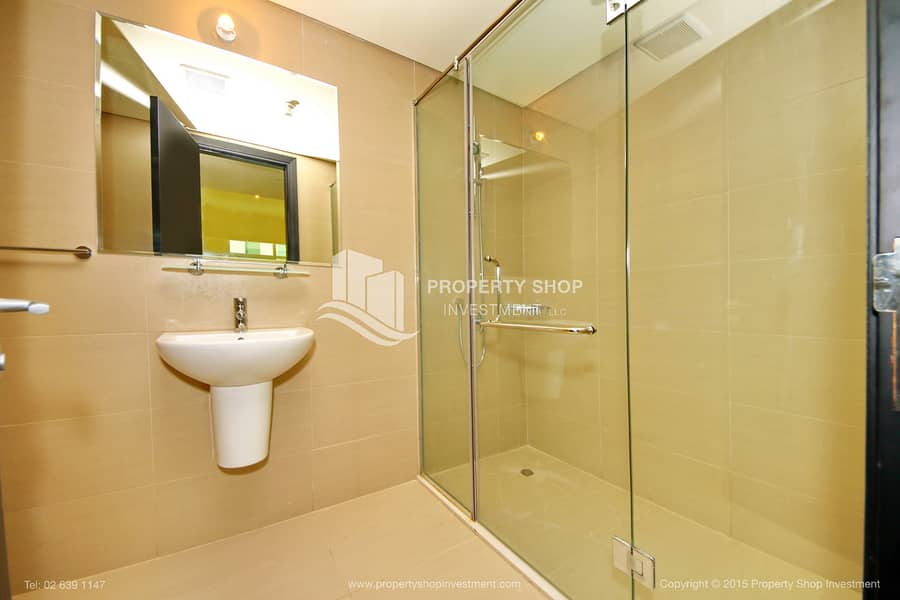 12 3-bedroom-apartment-abu-dhabi-al-reem-island-marina-square-tala-tower-bathroom-3. JPG