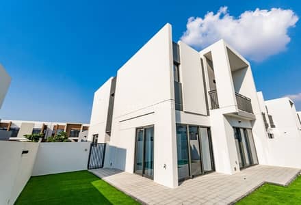 3 Bedroom Townhouse for Rent in Dubailand, Dubai - Spacious Plot | Top Notch Amenities | Accessible