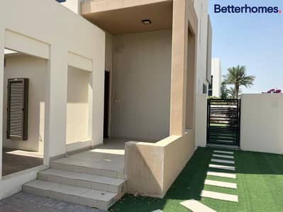 Upgraded | Spacious | Ready to Move