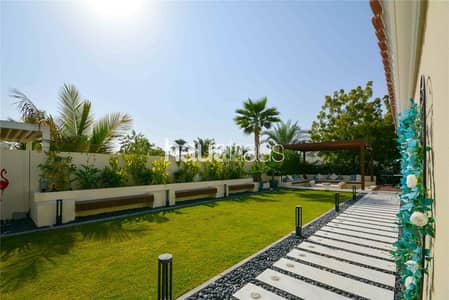 4 Bedroom Villa for Sale in The Lakes, Dubai - One of a kind property | Must See | VOT