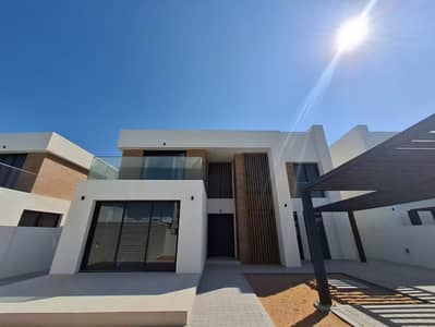 Light finishes | Luxury 4BR Villa | Ideal Location