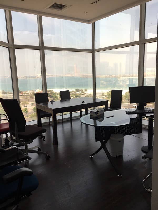 OFFICES FOR RENT, 10,000 AED for 6 Months and receive your license from the same place immediately.