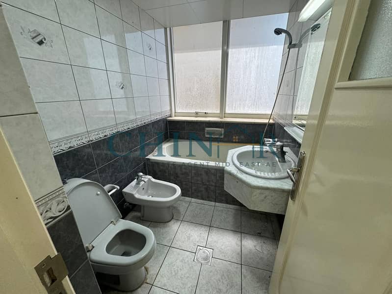 21 5ec2b0d4-2de2-4a2d-8e00-e029a3b19854. jpg