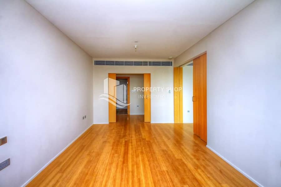 6 2087094-12771-Bedroom. jpg