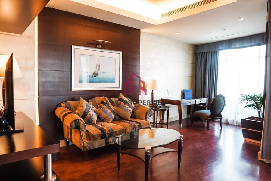 7 Living area 1. jpg