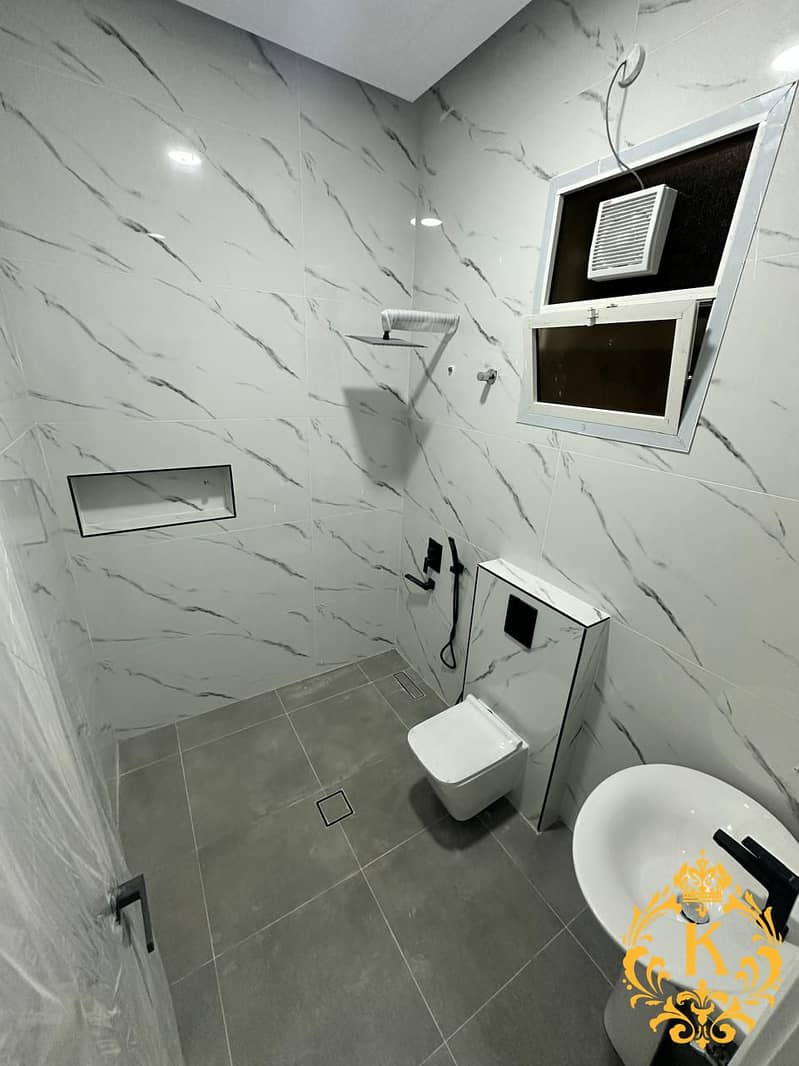 24 ae59f5e6-8f1c-44cb-a6a8-9b8b95db4085. jpg