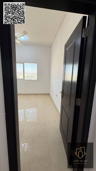 For annual rent in Al Mowaihat, 3 rooms, a hall, and two bathrooms