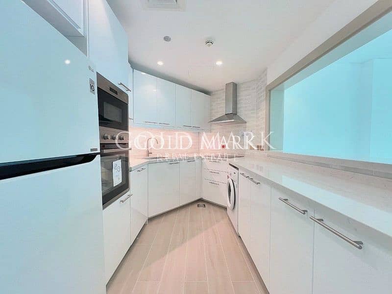 Fully Upgraded Furnished | Park View | 1 Bedroom