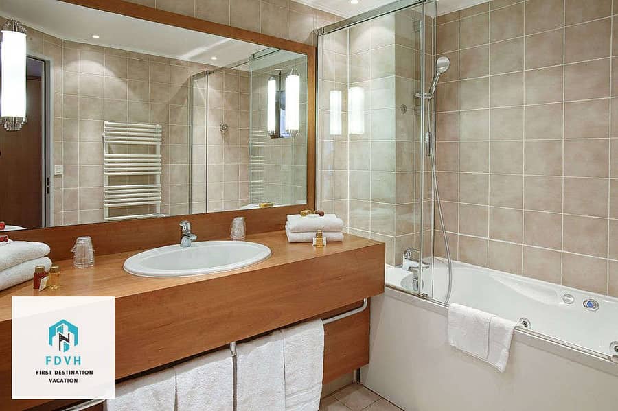 5 BATHROOM1. jpg