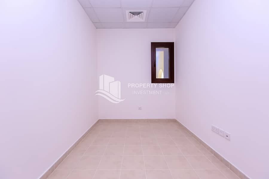 8 3-bedroom-pentaplex-townhouse-abu-dhabi-bloom-gardens-maidsroom-1. JPG