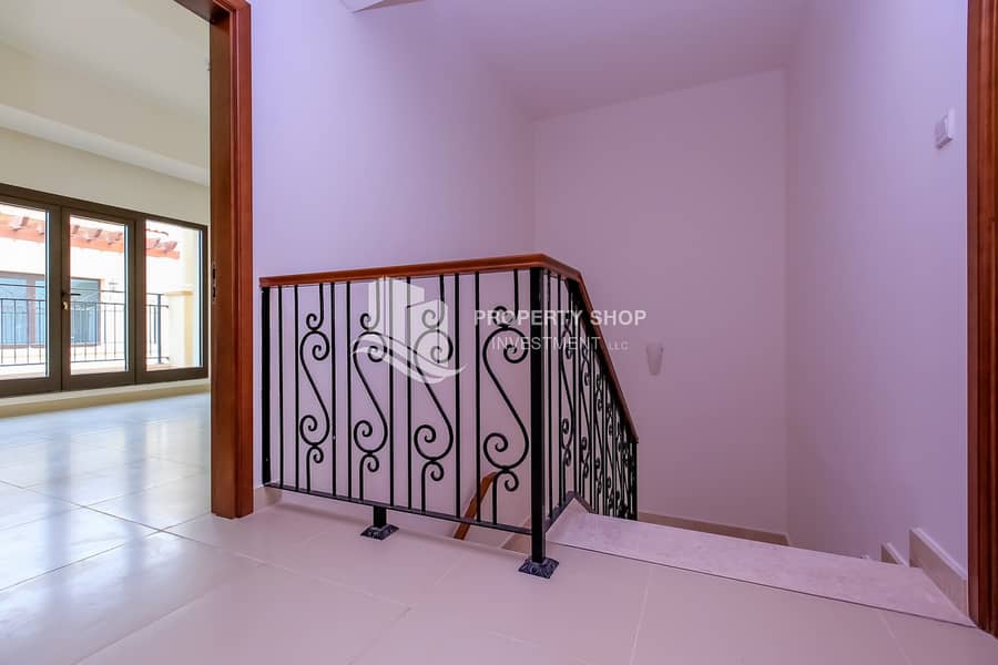 10 3-bedroom-pentaplex-townhouse-abu-dhabi-bloom-gardens-hall. JPG