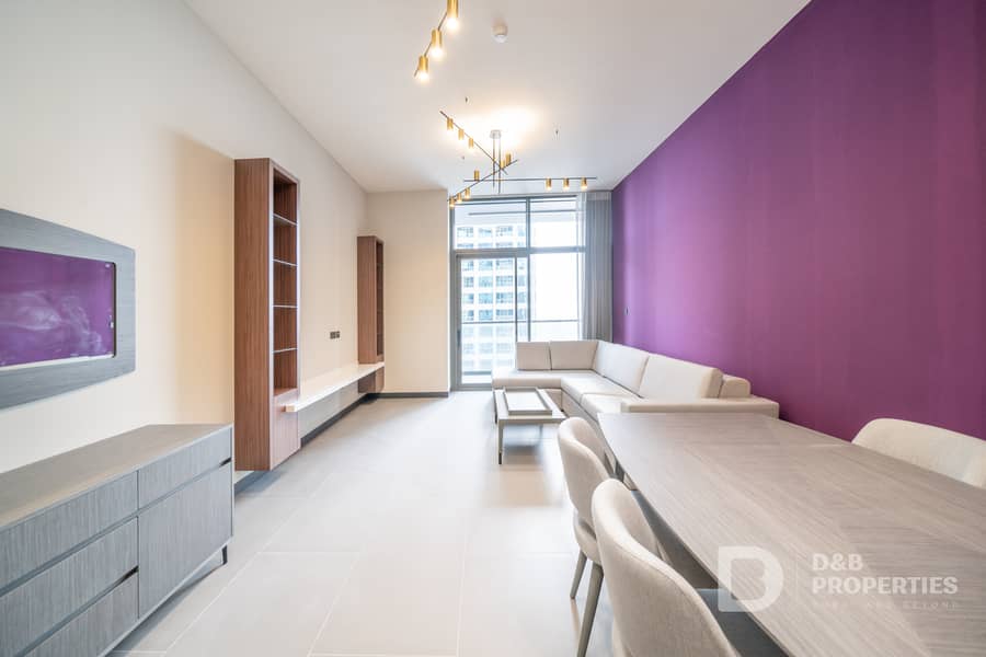 Luxurious 2 Beds | Mid Floor | Available Now