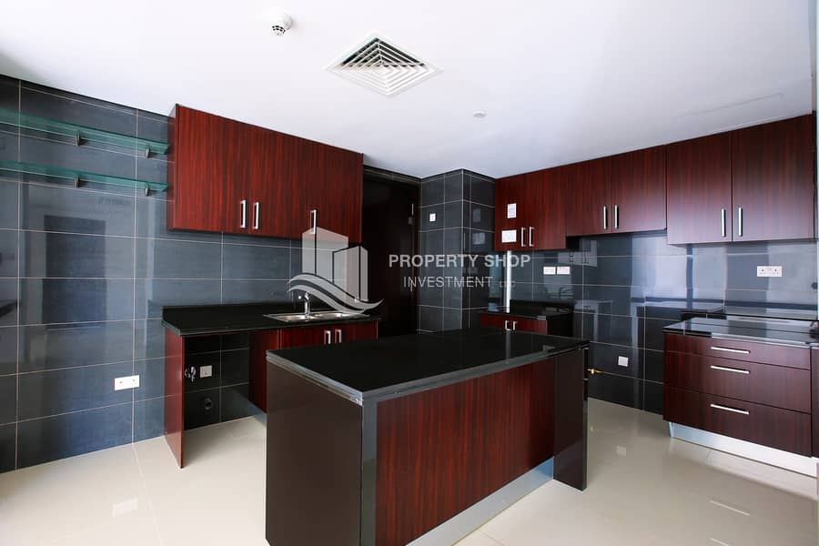 12 3-br-apartment-abu-dhabi-al-reem-island-marina-square-mag-5-residences-kitchen-1. JPG