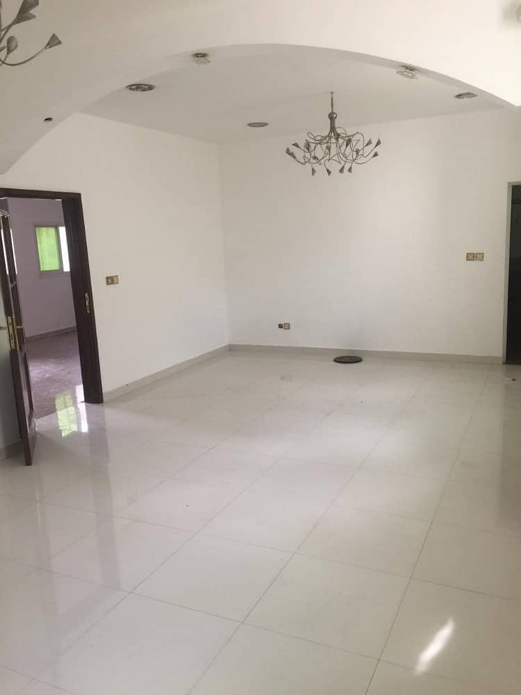 3 master bedroom Villa (without contract) with majlis, hall, split A/C, parking, lawn, central gas