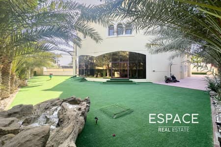 8 Bedroom Villa for Rent in Emirates Hills, Dubai - Luxury | Fully Furnished | Emirates Hills