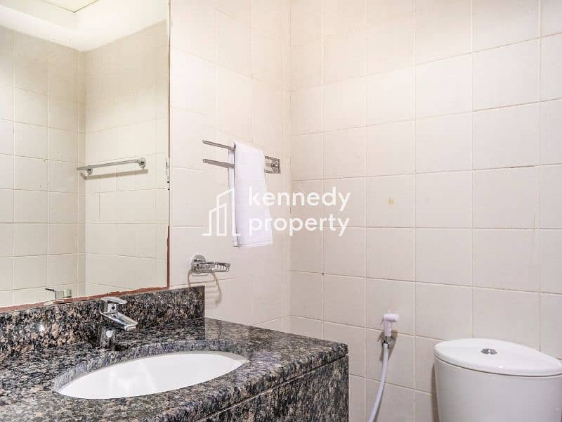 12 13 - Kennedy Property Rentals - Mayfair Tower. jpg