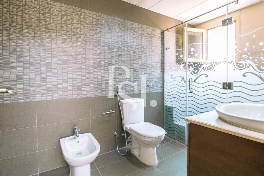 14 golf-garden-khalifa-city-a-abu-dhabi-bathroom (6). JPG
