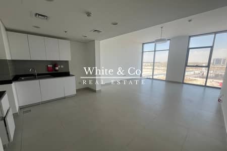 2 Bedroom Flat for Rent in Dubai South, Dubai - Balcony | Vacant Now | Spacious - 2 Beds