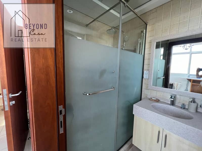 21 845dd76e-afdb-49bb-91b4-225718e8a392. jpg