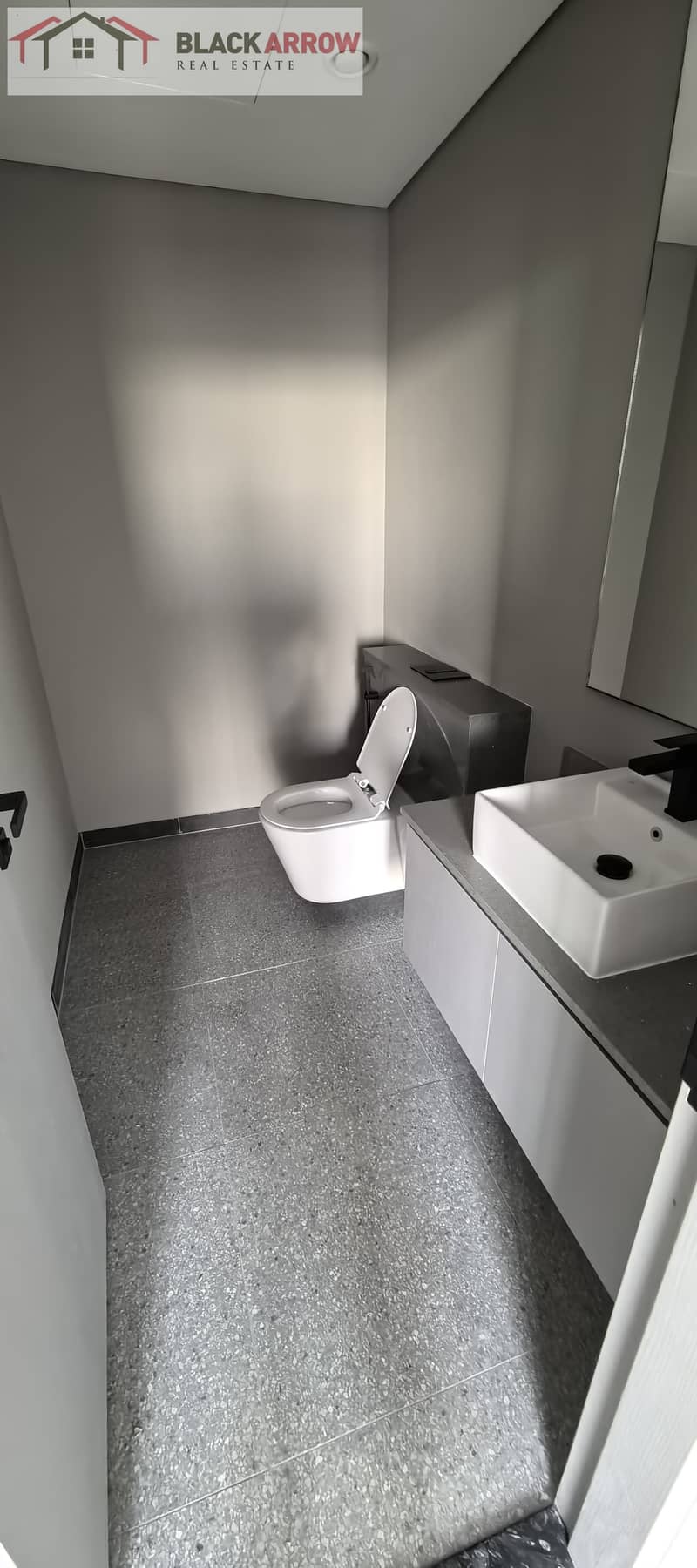 10 6d488314-90b2-4ede-a30a-67bf5922d74c. jpeg