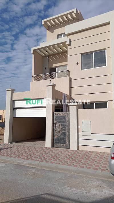 5 Bedroom Townhouse for Rent in Al Zahya, Ajman - 5392a0ca-7281-4c5f-8608-1553306dc1a3. jpg