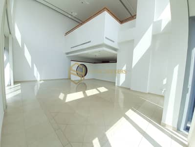 Penthouse Duplex 5 BHK With Facilities
