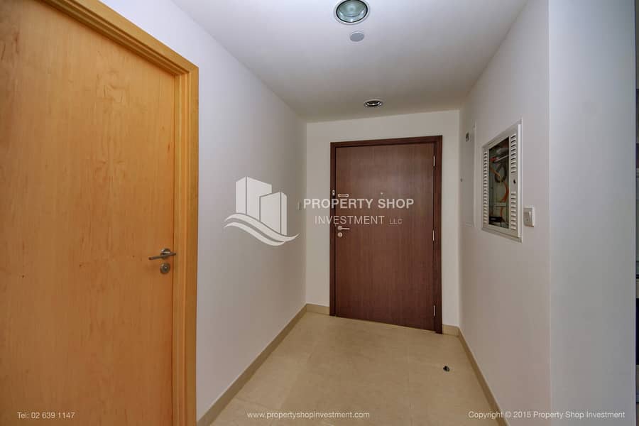 7 1-br-apartment-abu-dhabi-al-raha-beach-al-zeina-tower-a-foyer. JPG