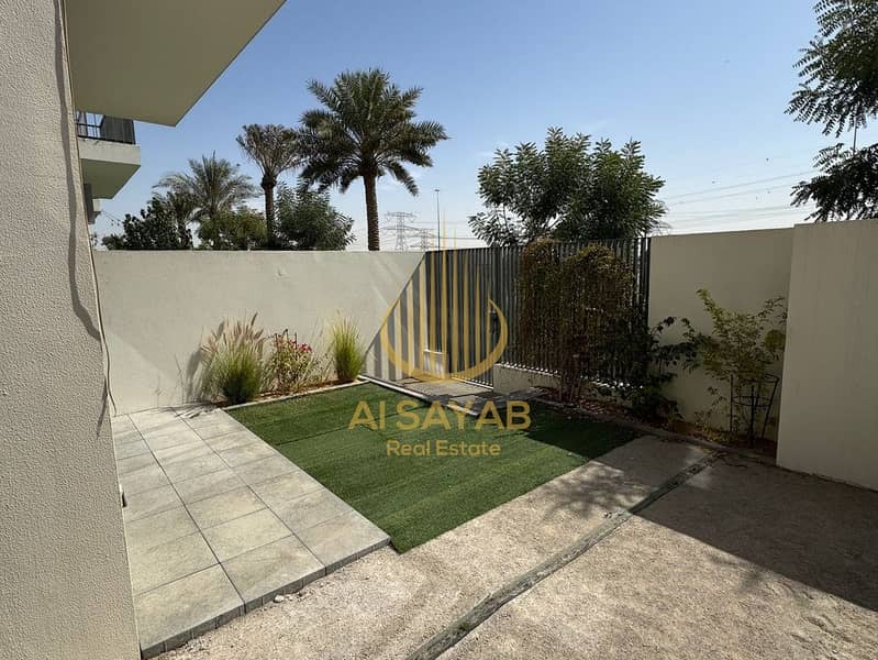 Single Row | Vacant | Landscaped | Prime Location Single Row | Vacant | Landscaped | Prime Location