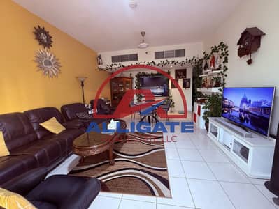 1BR WITH BALCONY || GOOD CONDITION || FULL CANAL VIEW ||