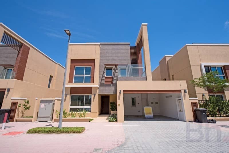 Type 4| 4 Bed+Study+Maids |Close to Pool Type 4| 4 Bed+Study+Maids |Close to Pool