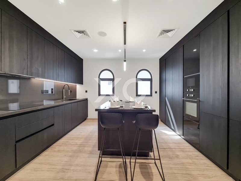 Renovated | High number | Skyline view Renovated | High number | Skyline view
