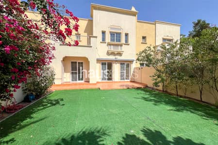 3 Bedroom Villa for Rent in The Springs, Dubai - Lake and Pool View | Stunning | Vacant