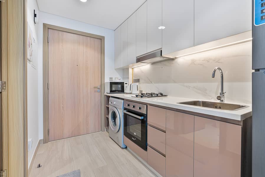9 Kitchen Photo 2. JPG