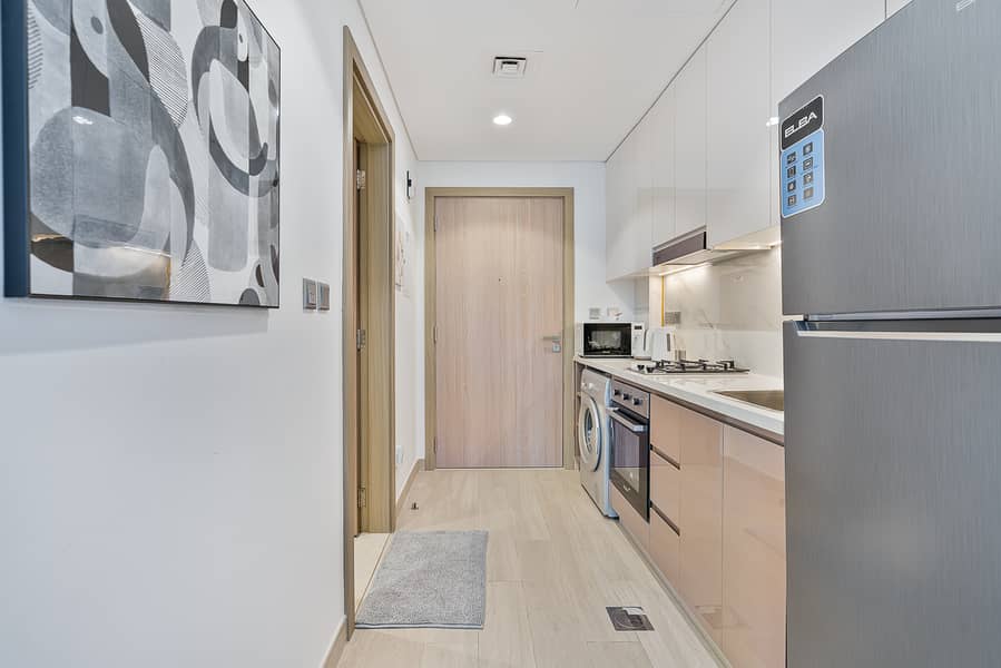 10 Kitchen Photo 3. JPG