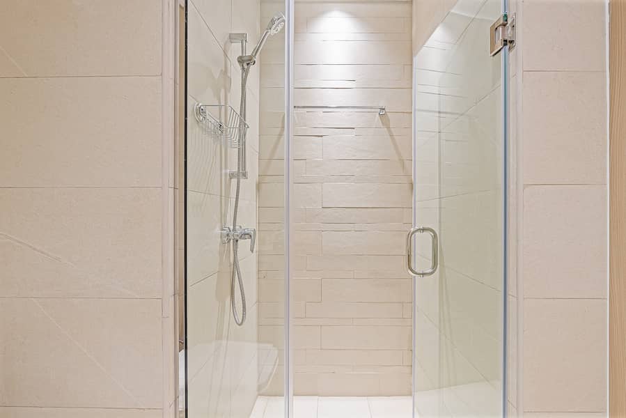 13 Bathroom Photo 3. JPG