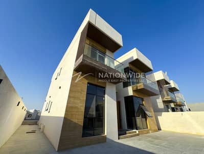 5 Bedroom Villa for Sale in Al Shamkha, Abu Dhabi - Spacious Villa | Prime Location | Best Investment