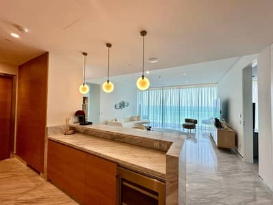 2 Bedroom Apartment for Sale in Palm Jumeirah, Dubai - Ocean Panorama | Lavish Interiors | Elite Amenities