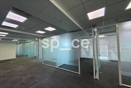 Office for Rent in Al Khalidiyah, Abu Dhabi - Huge Layout | Glass Partitioned | Fitted Office