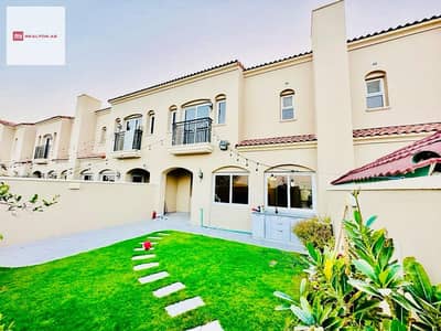 3 Bedroom Villa for Rent in Serena, Dubai - Landscaped 3 B/R+Maid on Pool & Park, Market Place