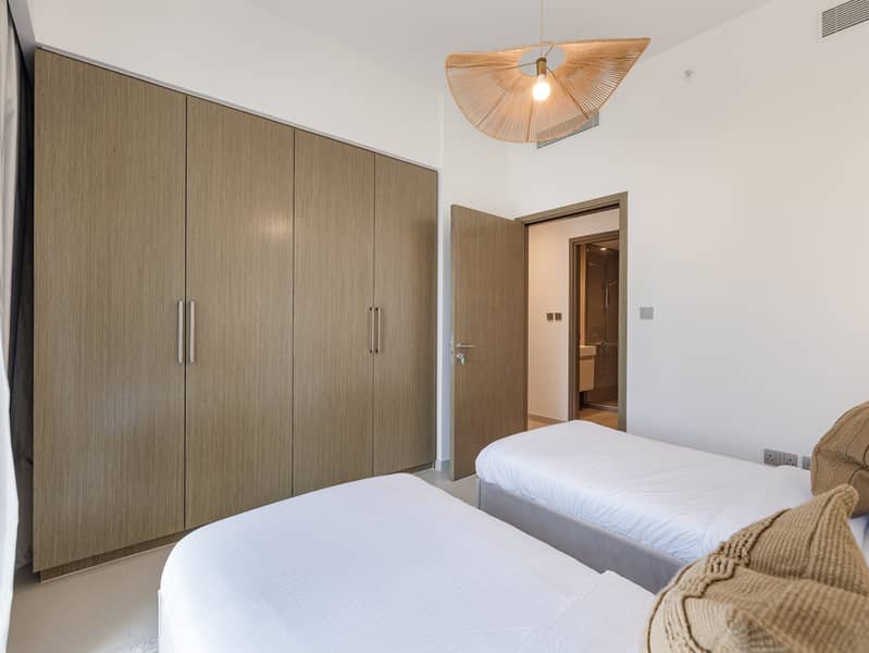 15 Burj_Royale_Unit_3311_-11. jpg