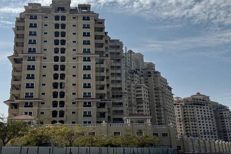 فلیٹ 2 غرفة نوم للبيع في قرية الحمراء، رأس الخيمة - غرفتين وصالة موقع مميز اطلالة على البحر مباشرة جاهز للسكن