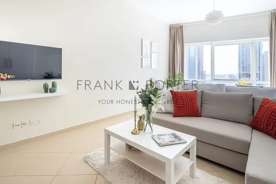 Bright Studio in JLT with Relaxing Lake Views | Ideal for Mid - Term Rental, Monthly & Weekly Stays | All Bills Inclusive