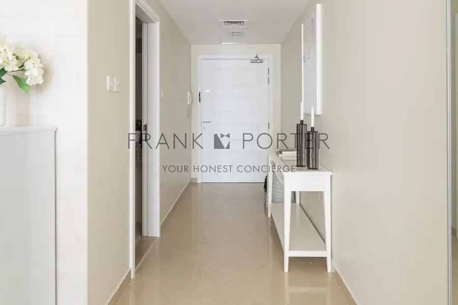 Bright Studio in JLT with Relaxing Lake Views | Ideal for Mid - Term Rental, Monthly & Weekly Stays | All Bills Inclusive