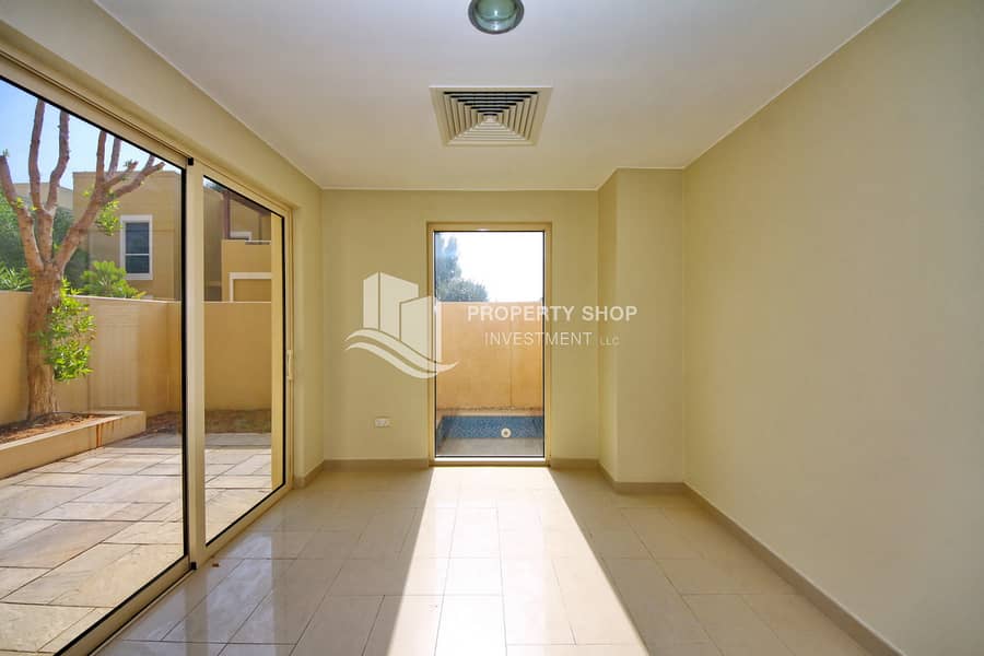 8 3-bedroom-villa-abu-dhabi-al-dar-al-raha-gardens-family-study-1. JPG