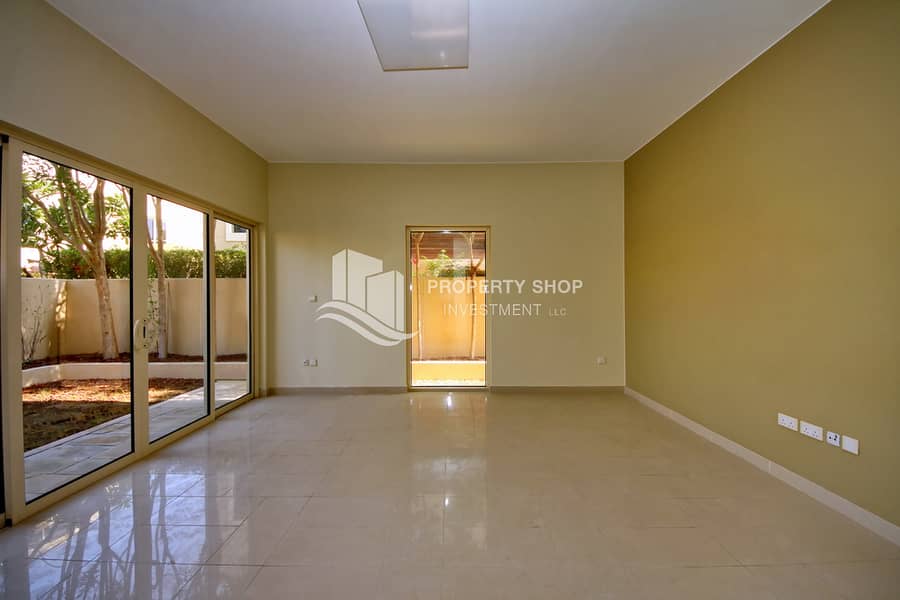 11 3-bedroom-villa-abu-dhabi-al-dar-al-raha-gardens-living-area. JPG
