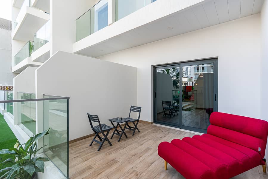 16 Balcony photo 2. jpg