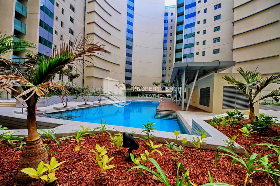 9 abu-dhabi-al-raha-beach-al-muneera-al-rahba-swimming-pool. JPG