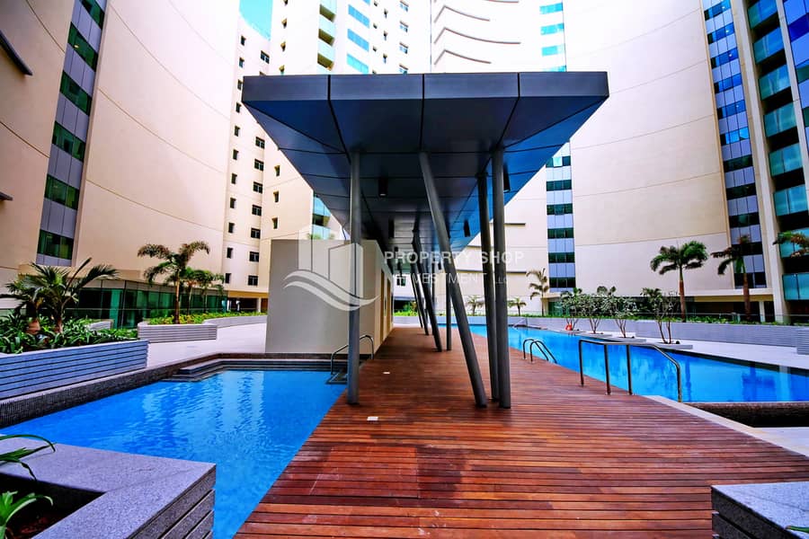 10 abu-dhabi-al-raha-beach-al-muneera-al-rahba-kids-swimming-pool. JPG